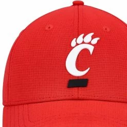Under Armour Men's Red Cincinnati Bearcats Airvent Performance Flex Hat -Colosseum Store DSCO1153024116 2910 ALT2